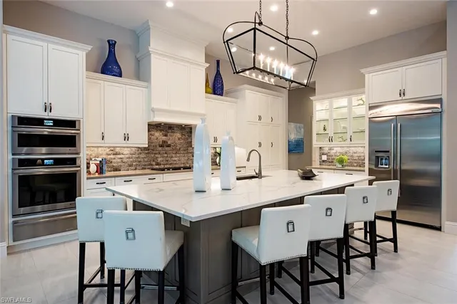 $5,995,000 | 179 Mahogany Drive, Naples, FL 34108