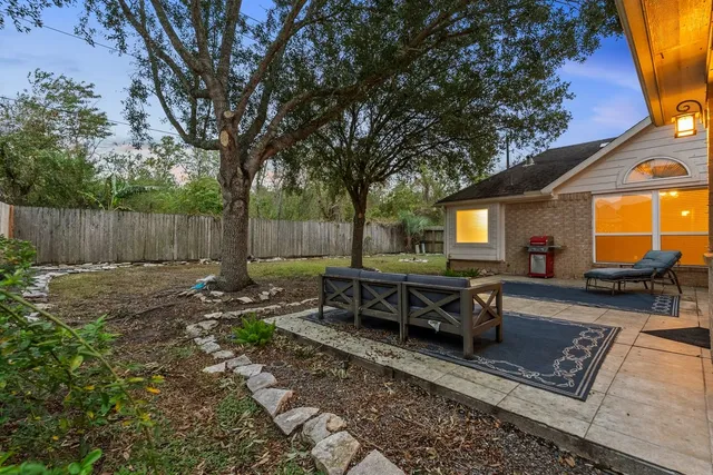 $374,800 | 2231 Water Way, Seabrook, TX 77586