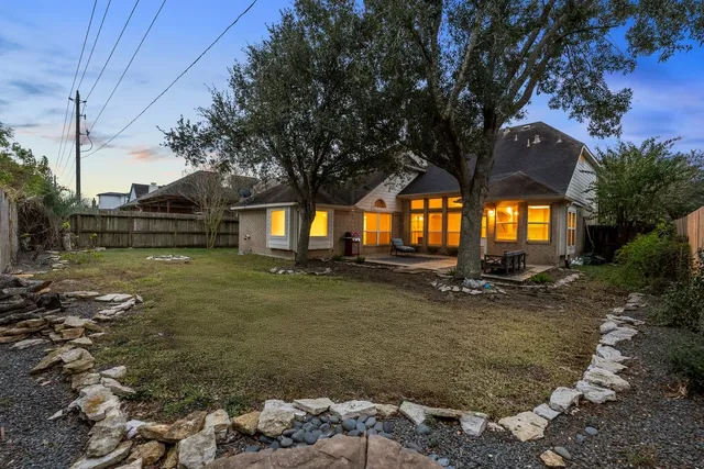 $374,800 | 2231 Water Way, Seabrook, TX 77586