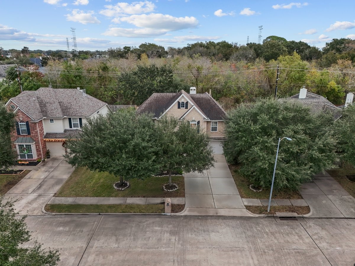 2231 Water Way Seabrook, TX 77586 - Photo 43 of 43 a view of outdoor space and yard