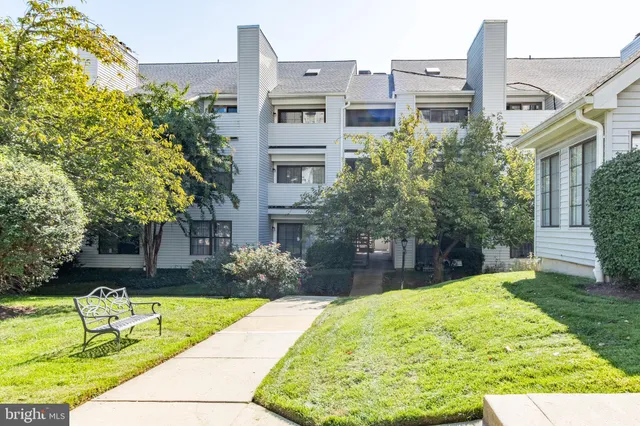 $1,625 | 1625 Carriage House Terrace, Unit AA, Silver Spring, MD 20904