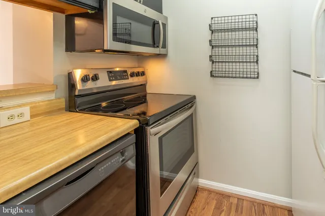 $1,625 | 1625 Carriage House Terrace, Unit AA, Silver Spring, MD 20904