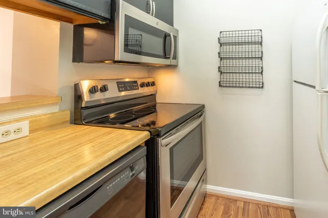 $1,625 | 1625 Carriage House Terrace, Unit AA, Silver Spring, MD 20904