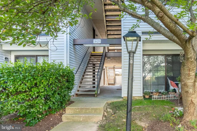 $1,625 | 1625 Carriage House Terrace, Unit AA, Silver Spring, MD 20904