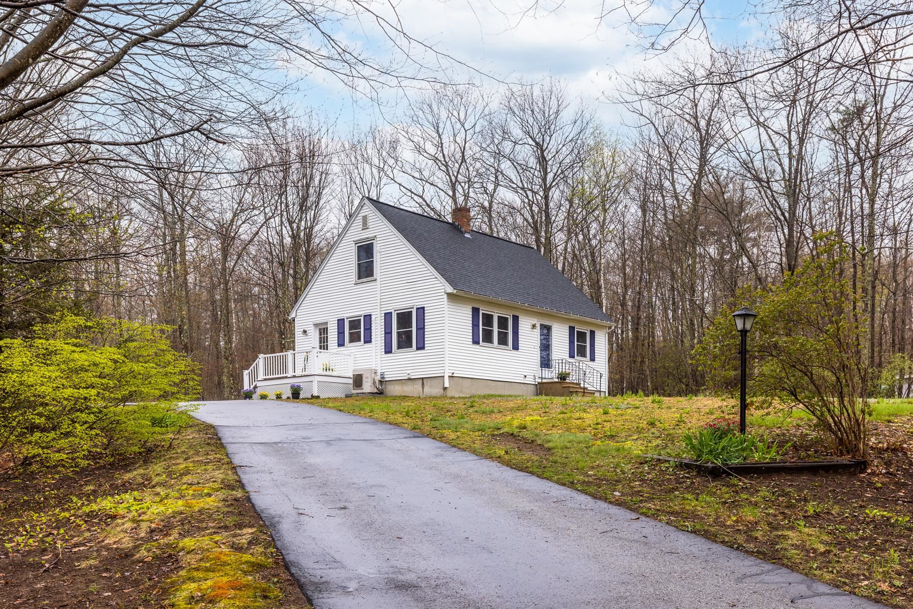 86 Green Road Raymond, NH 03077 - Photo 1 of 24