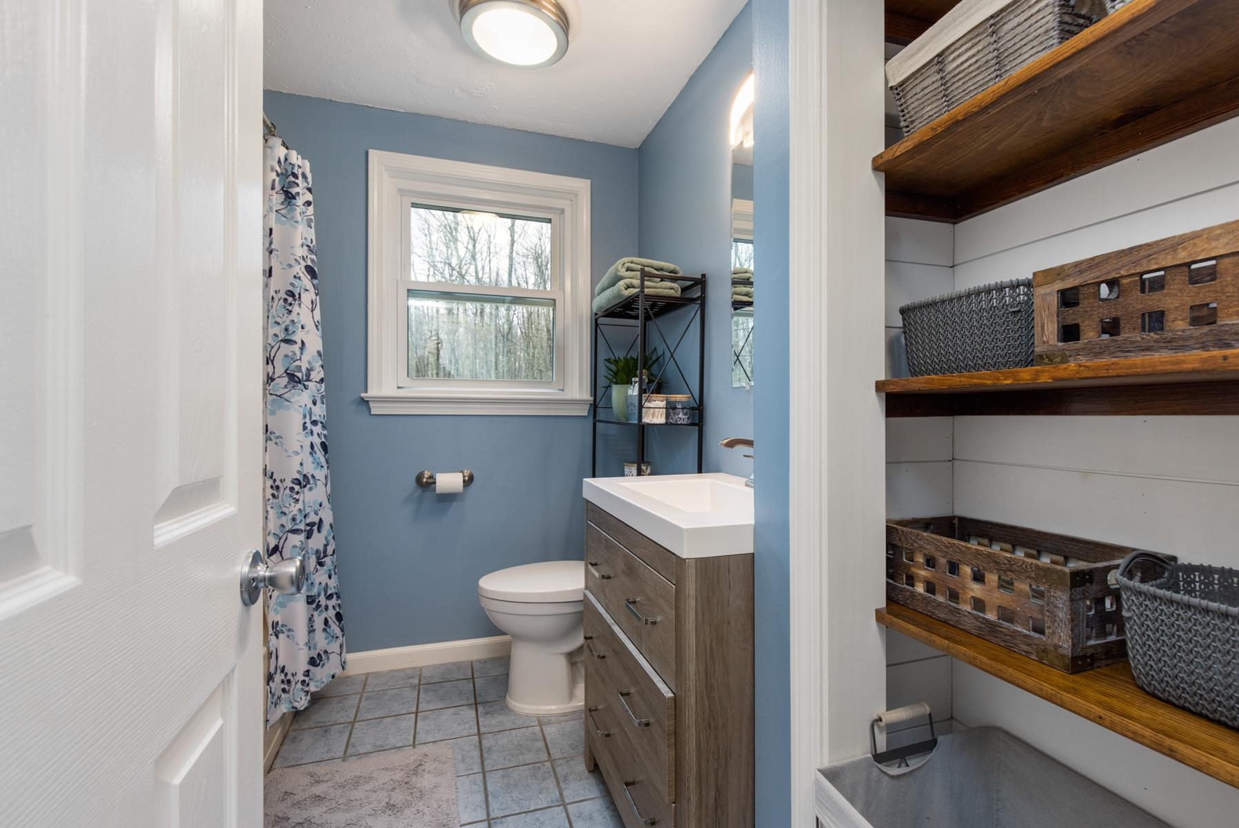 86 Green Road Raymond, NH 03077 - Photo 5 of 24