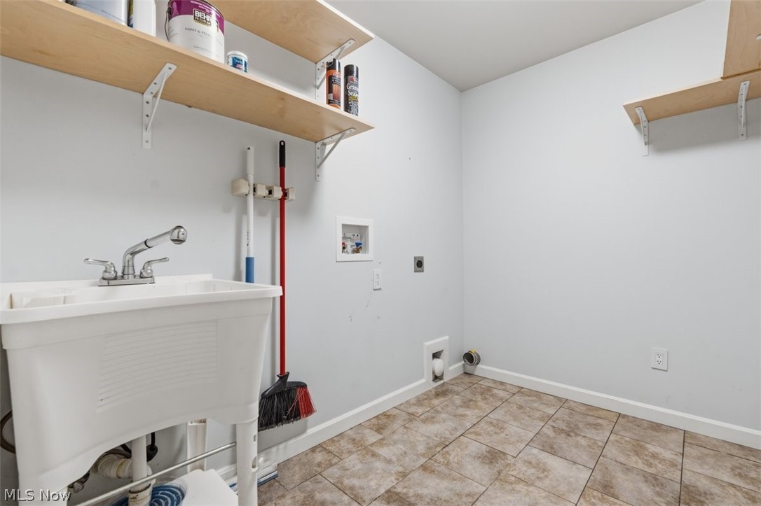 4801 Veto Road Vincent, OH 45784 - Photo 15 of 47 Laundry Room located off the garage.
