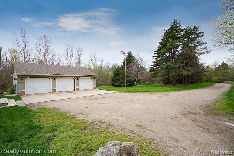 3245 Ivory Road Lapeer, MI 48446 - Photo 3 of 38 Ivory-3.jpg