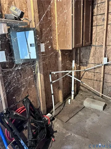 a view of backyard with tub and trees