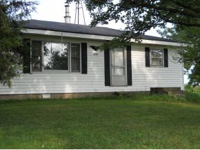 1174 Miami Road Bremen, IN 46506 - Photo 1 of 8