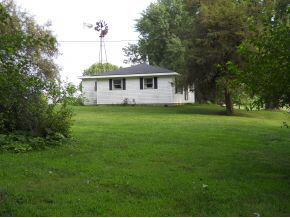 1174 Miami Road Bremen, IN 46506 - Photo 2 of 8