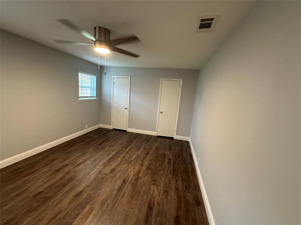 309 Southwest Murphy Road Burleson, TX 76028 - Photo 3 of 14