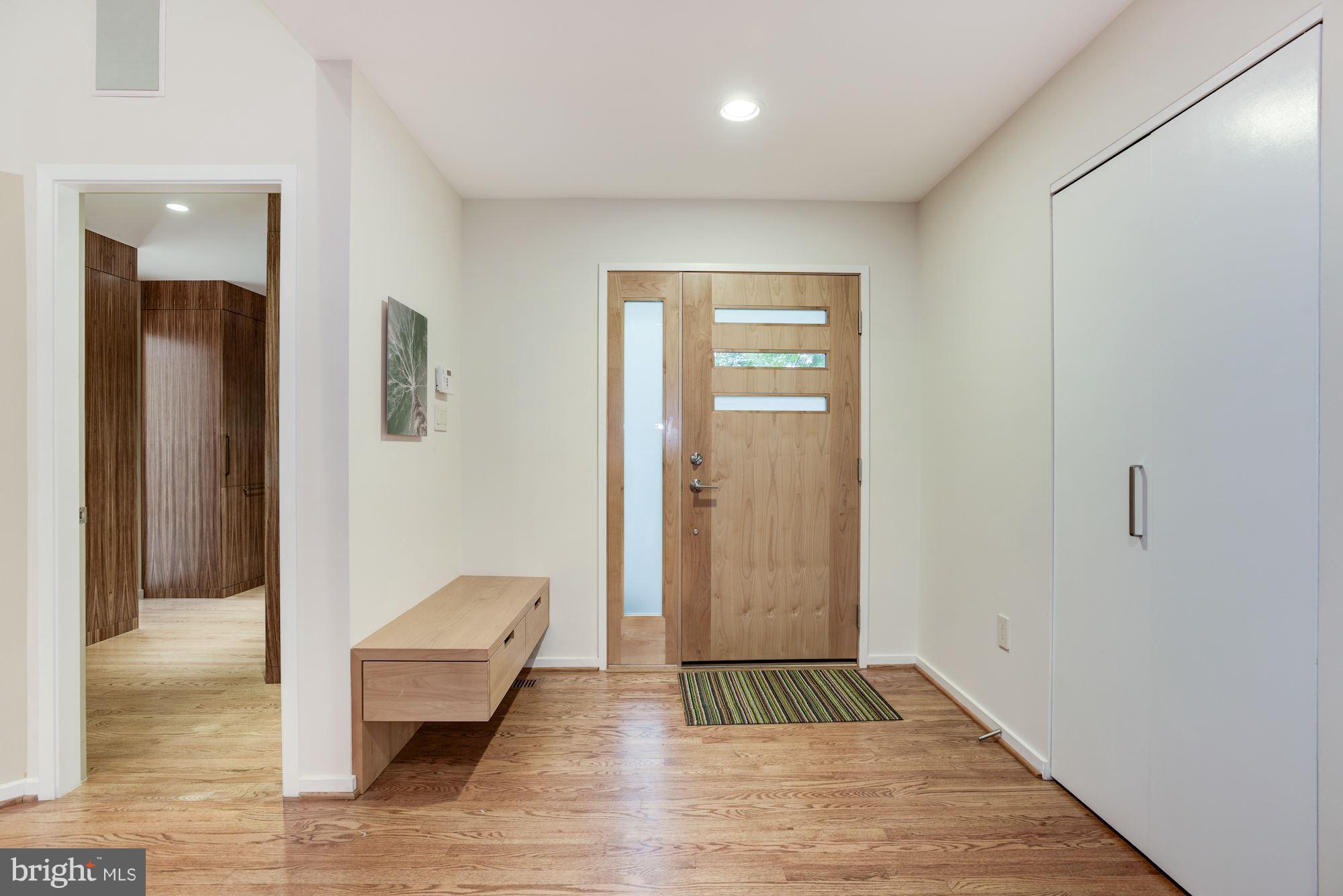 2119 Owls Cove Lane Reston, VA 20191 - Photo 3 of 30