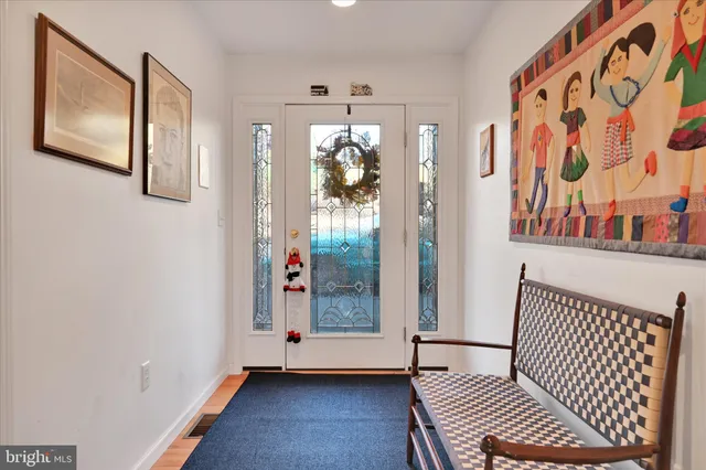 a view of livingroom with furniture and windows