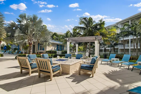 $399,000 | 243 Bay Colony Drive North, Juno Beach, FL 33408