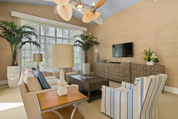 $399,000 | 243 Bay Colony Drive North, Juno Beach, FL 33408