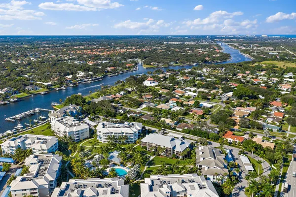 $399,000 | 243 Bay Colony Drive North, Juno Beach, FL 33408
