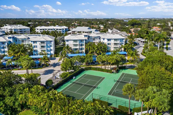 $399,000 | 243 Bay Colony Drive North, Juno Beach, FL 33408