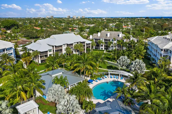 $399,000 | 243 Bay Colony Drive North, Juno Beach, FL 33408