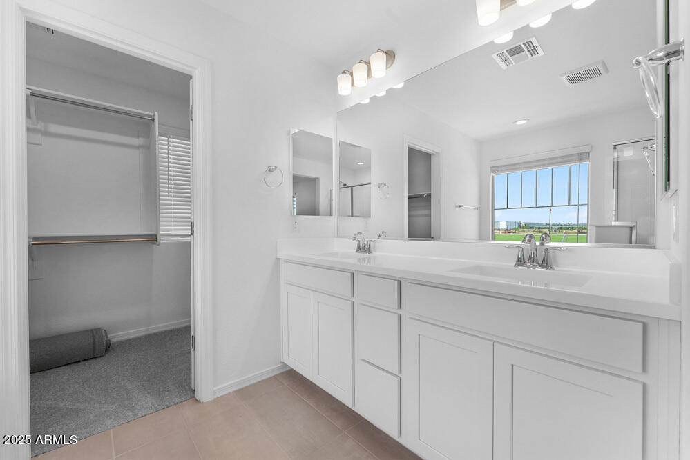 9952 West Piccadilly Road Avondale, AZ 85392 - Photo 17 of 42 hj-az-phoenix-parkside-villas-cc4-lot-34