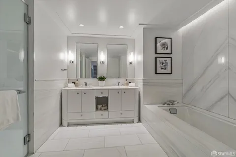 $2,200,000 | 875 California Street, Unit 202, San Francisco, CA 94108