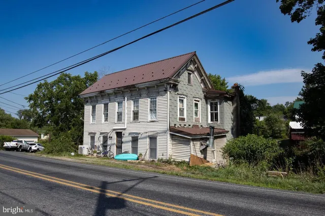 $64,900 | 2678 West Main Street, Hegins, PA 17938