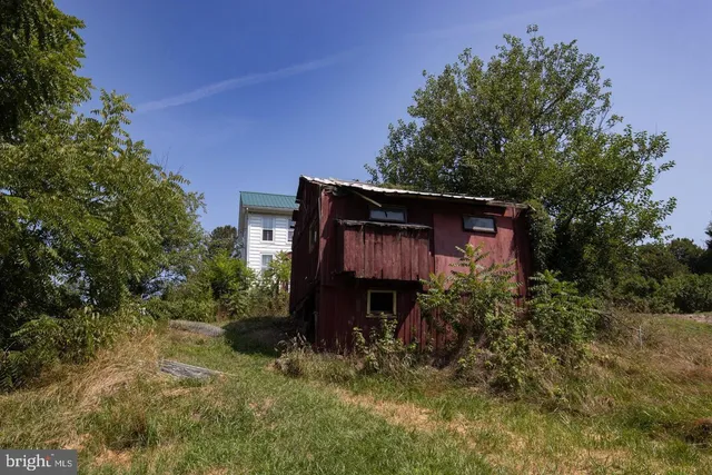 $64,900 | 2678 West Main Street, Hegins, PA 17938