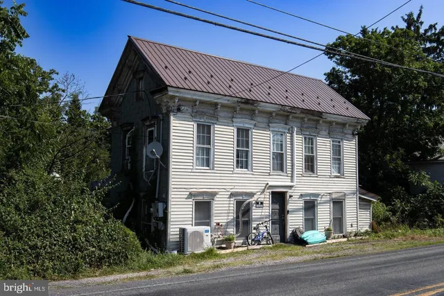 $64,900 | 2678 West Main Street, Hegins, PA 17938