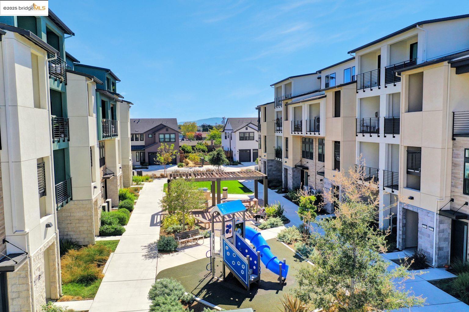 210 Waters Park Circle, Unit 304 San Mateo, CA 94403 - Photo 16 of 17