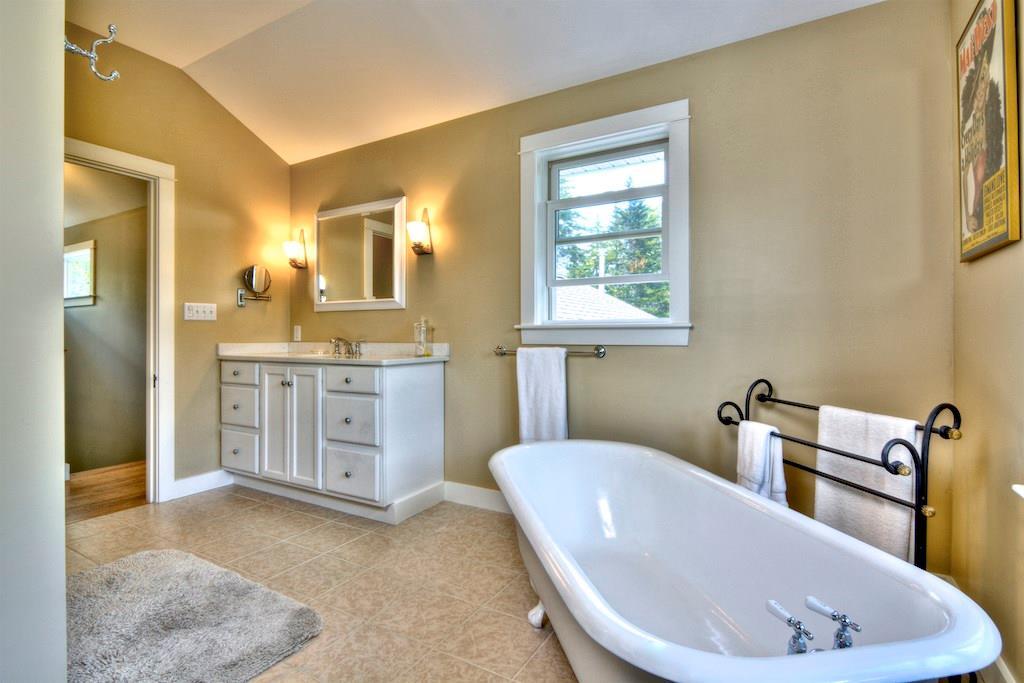 13 Boulder Hill Road St. George, ME 04860 - Photo 20 of 28 Tiled master bath features claw...