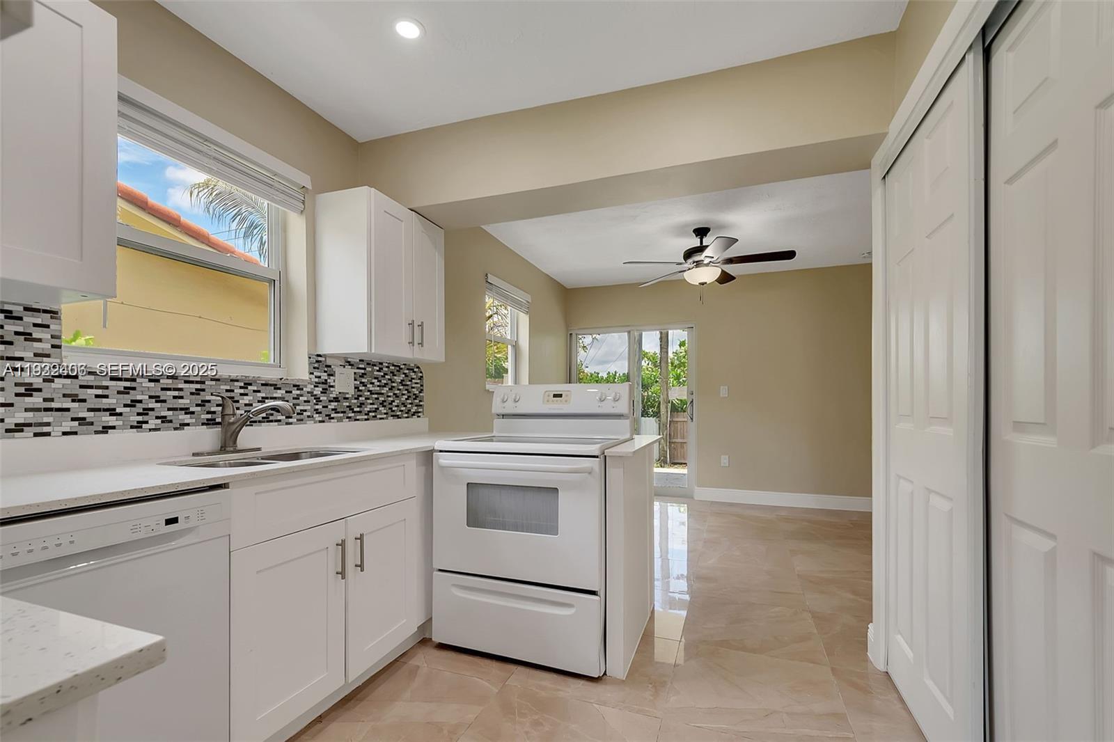 9243 Southwest 204th Terrace Cutler Bay, FL 33189 - Photo 13 of 18