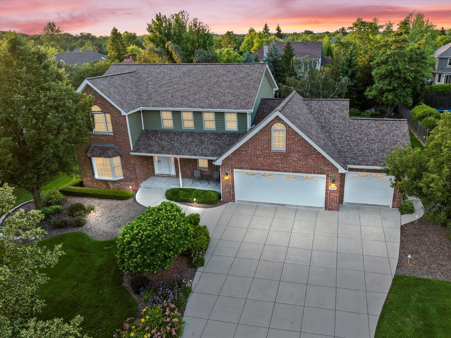 11402 Abbey Road Mokena, IL 60448 - Photo 3 of 44 Gallery Image 3