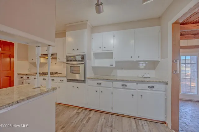 $375,000 | 110 Annie Faye Norris Lane, Teachey, NC 28464