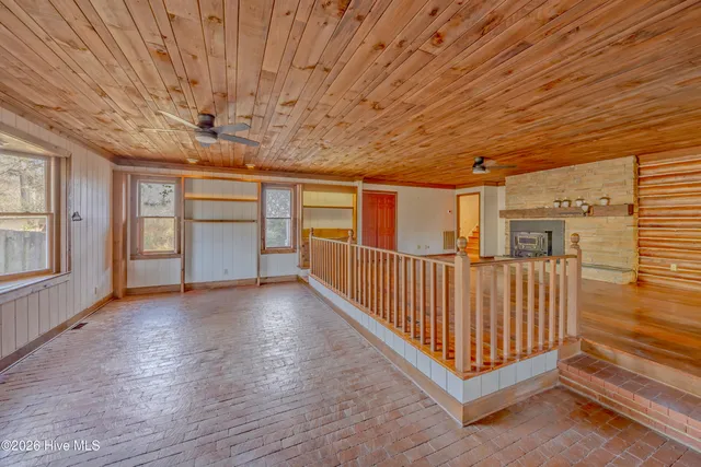 $375,000 | 110 Annie Faye Norris Lane, Teachey, NC 28464