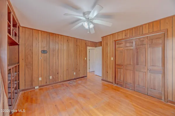 $325,000 | 110 Annie Faye Norris Lane, Teachey, NC 28464