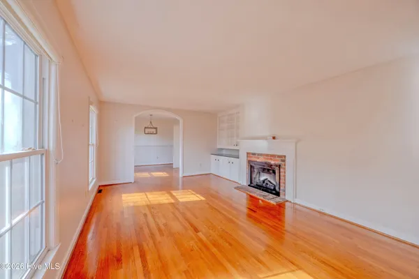 $325,000 | 110 Annie Faye Norris Lane, Teachey, NC 28464