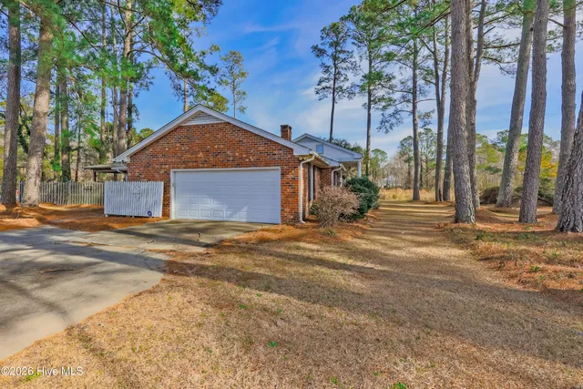 $375,000 | 110 Annie Faye Norris Lane, Teachey, NC 28464