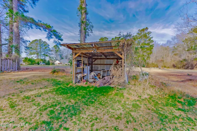 $375,000 | 110 Annie Faye Norris Lane, Teachey, NC 28464