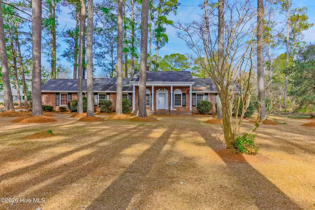 $375,000 | 110 Annie Faye Norris Lane, Teachey, NC 28464