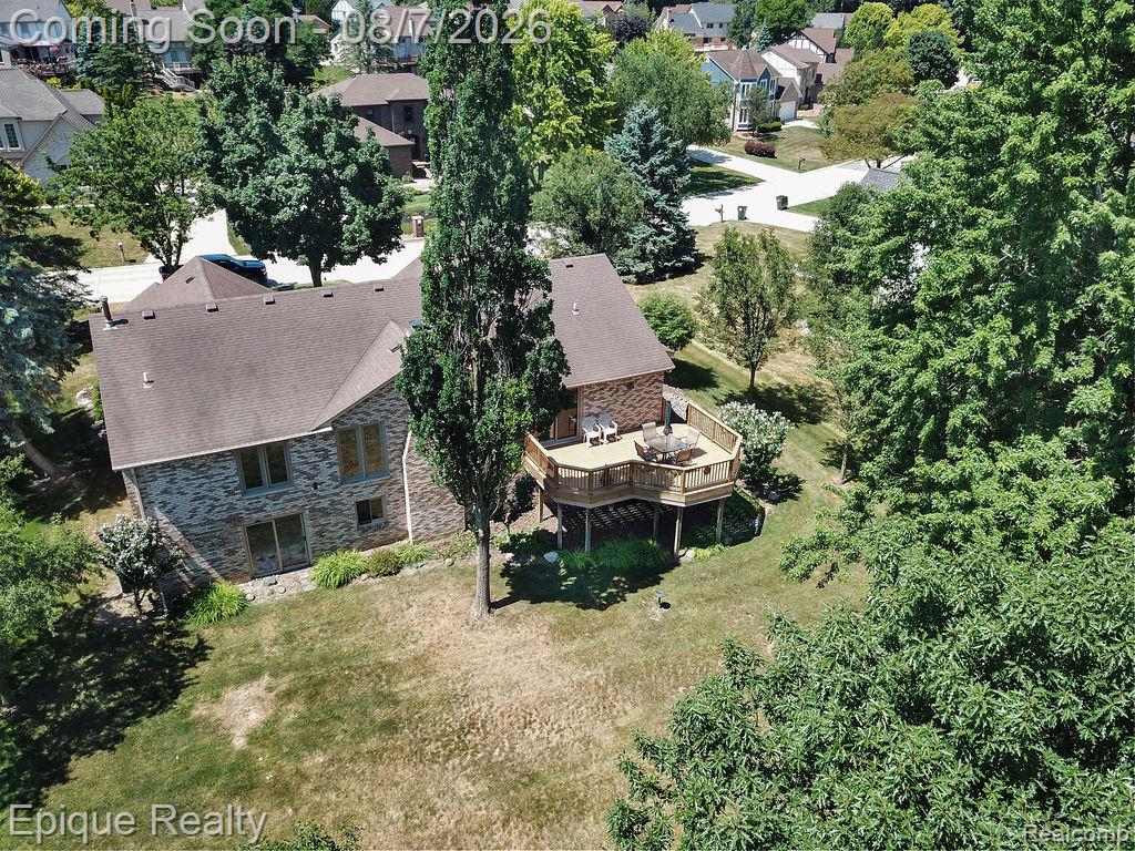 1162 Grandview Drive Rochester, MI 48306 - Photo 25 of 34 DECK & WALKOUT BSMT.jpg