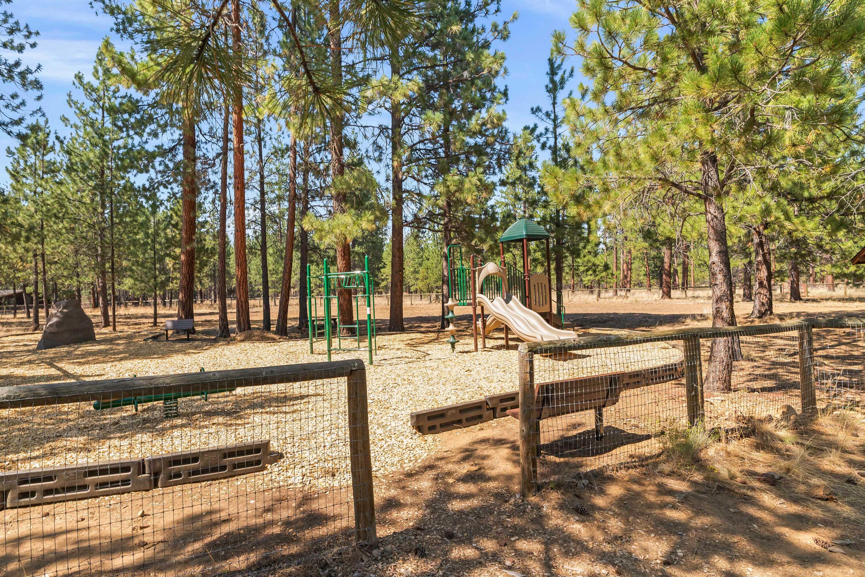 14597 Bluegrass Loop Sisters, OR 97759 - Photo 57 of 62 Gallery Image 57