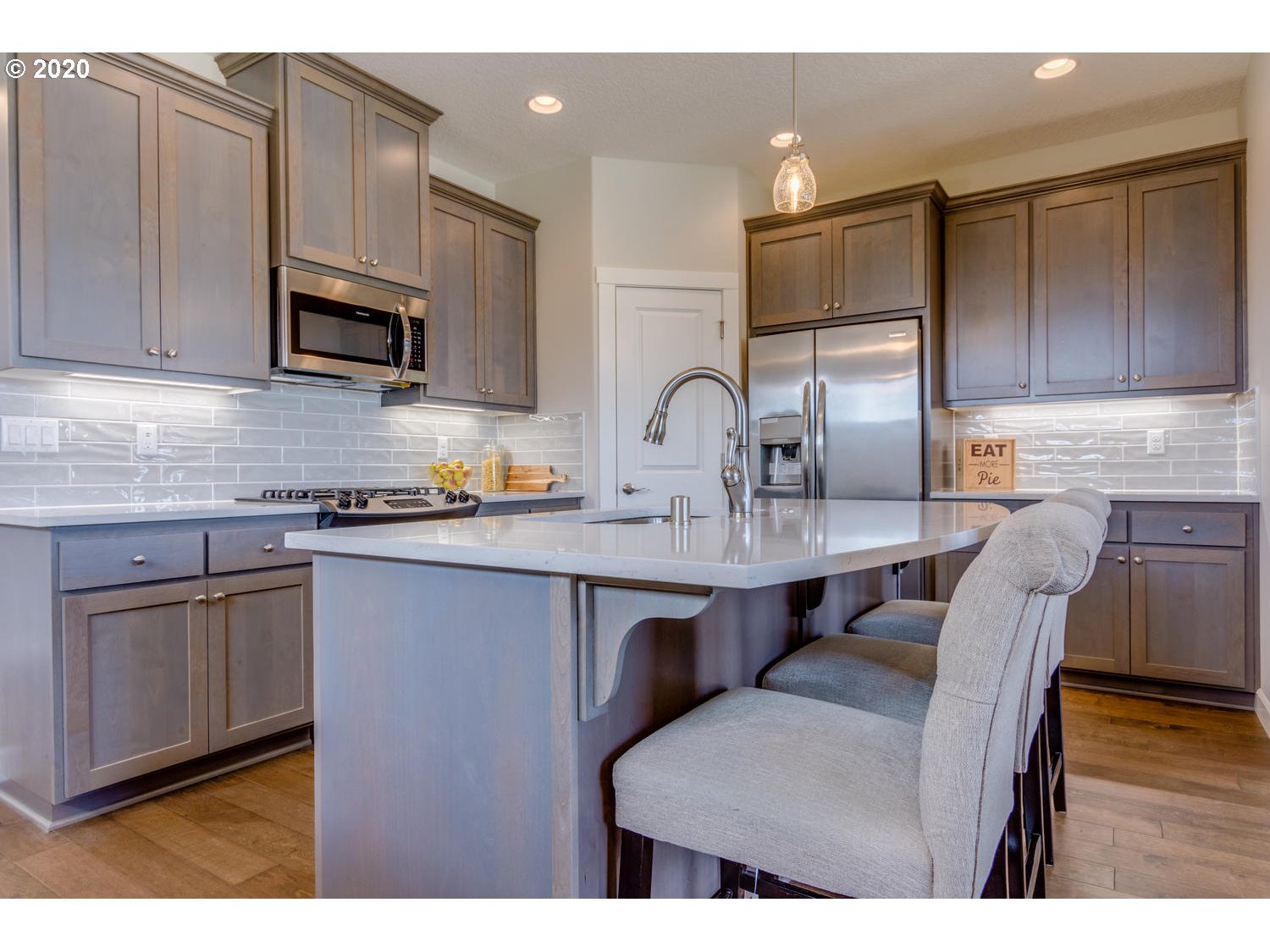 1621 Northeast 173rd Way Ridgefield, WA 98642 - Photo 3 of 22