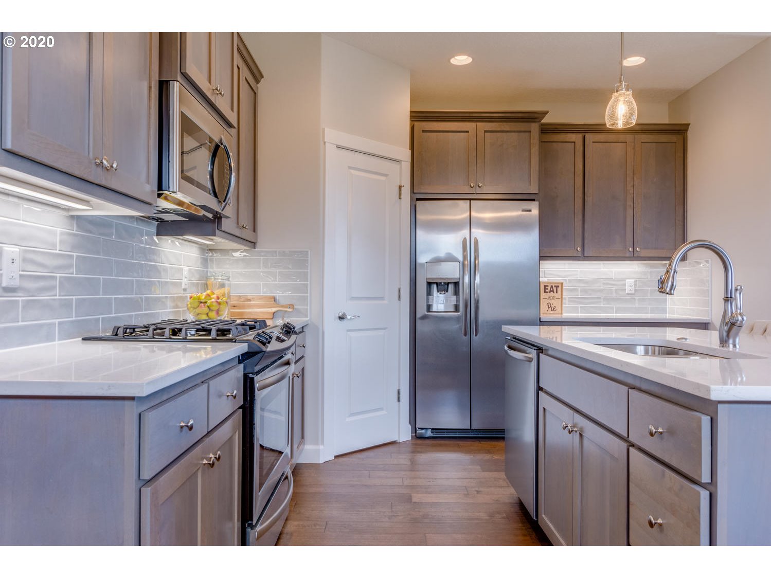 1621 Northeast 173rd Way Ridgefield, WA 98642 - Photo 4 of 22