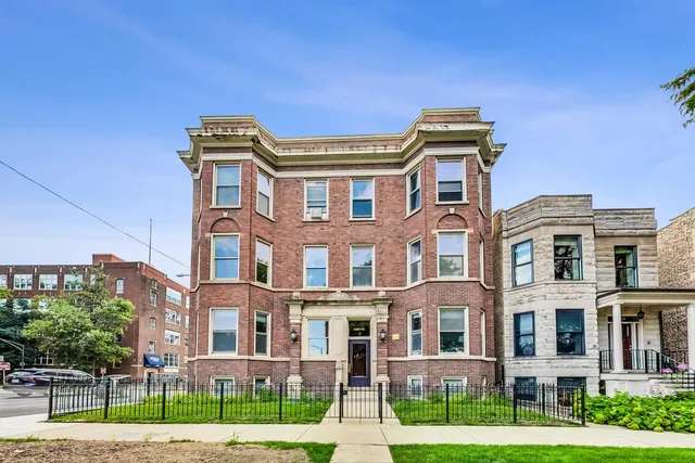 $2,200 | 4000 North Hermitage Avenue, Unit 1, Chicago, IL 60613