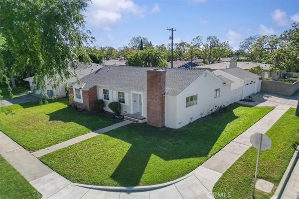 $899,999 | 401 South Basque Avenue, Fullerton, CA 92833