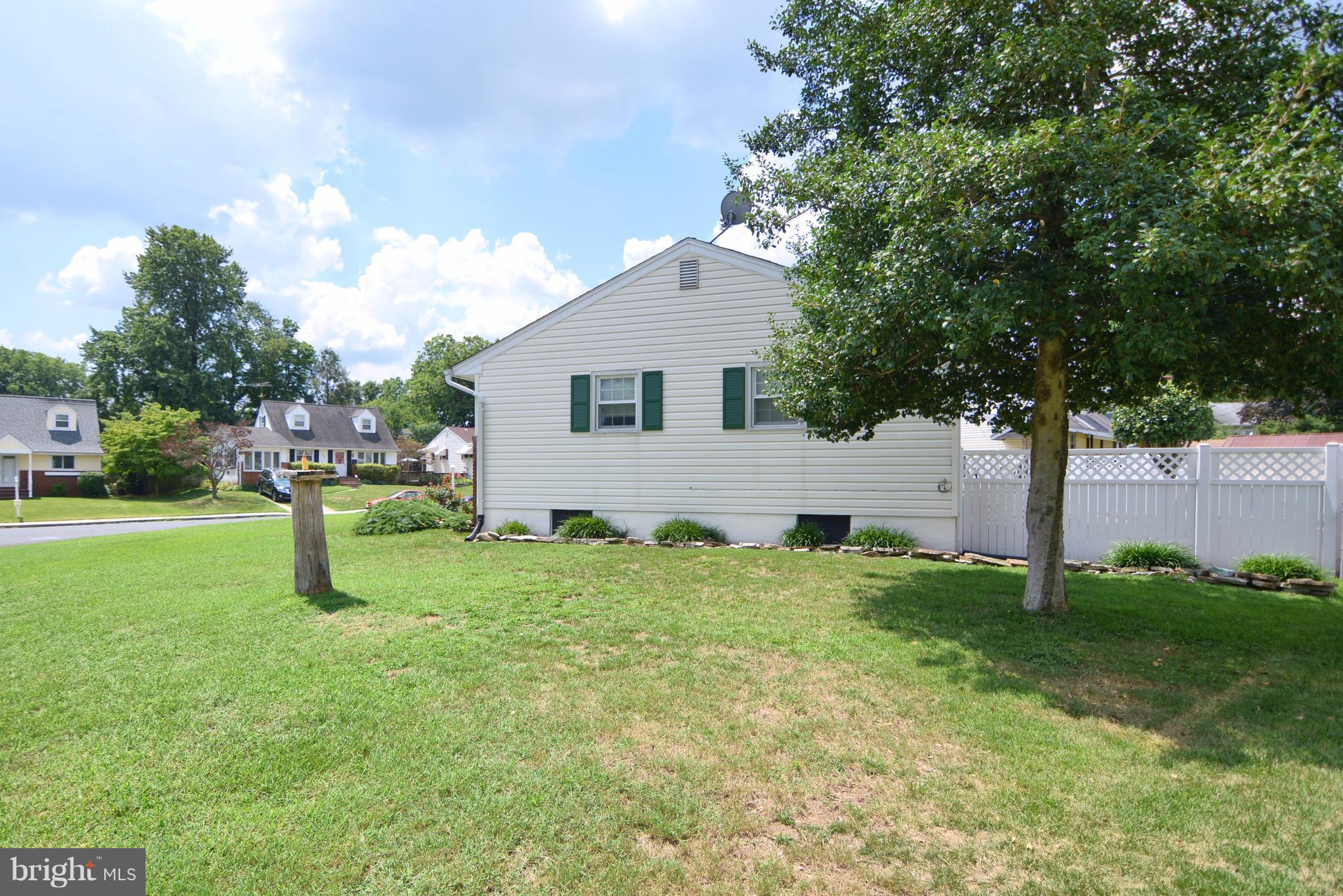 400 Ridgely Road Glen Burnie, MD 21061 - Photo 26 of 27 Side view of the home.
