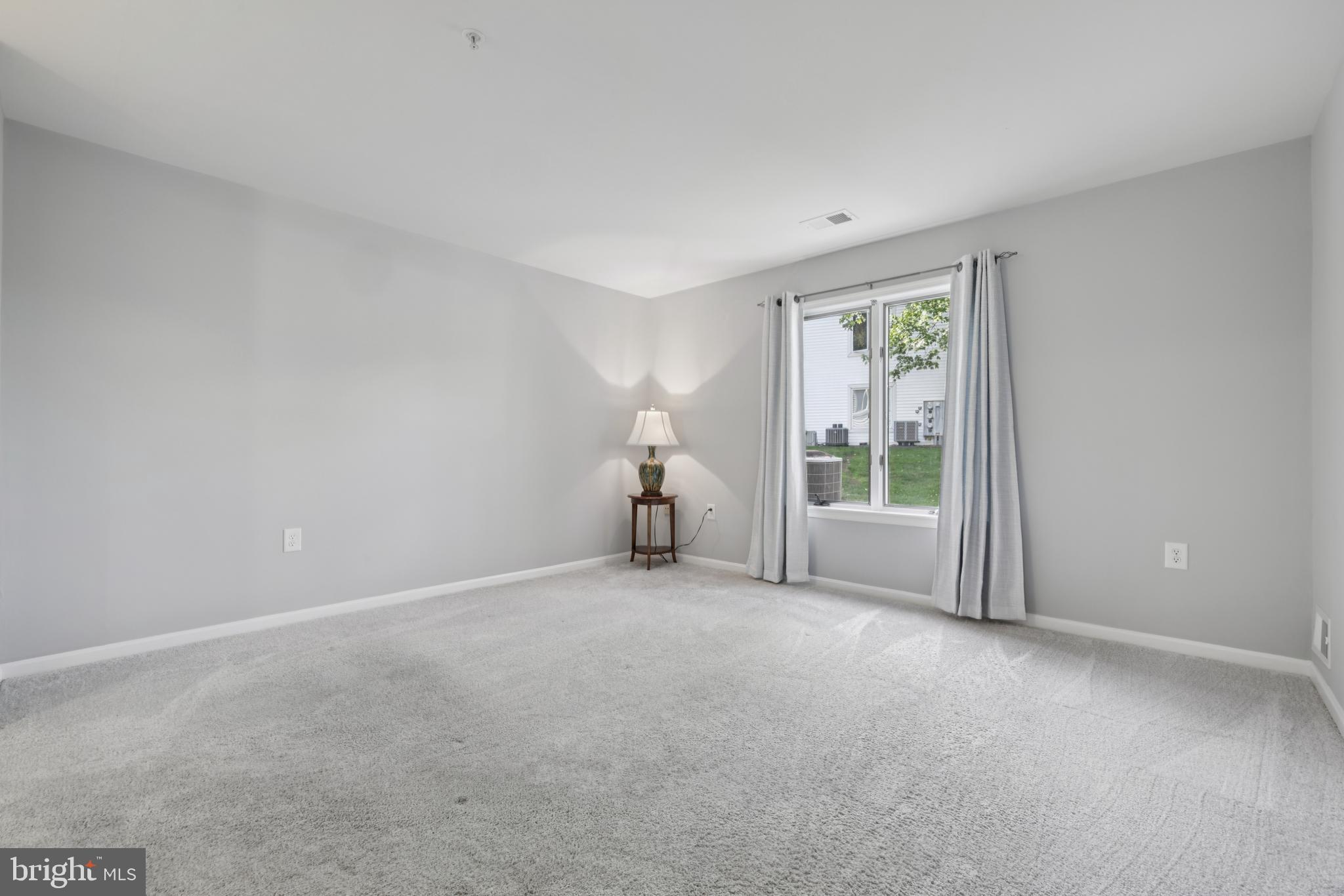 465 Pleasanton Road, Unit C14 Westminster, MD 21157 - Photo 25 of 39 a big room with windows and closet