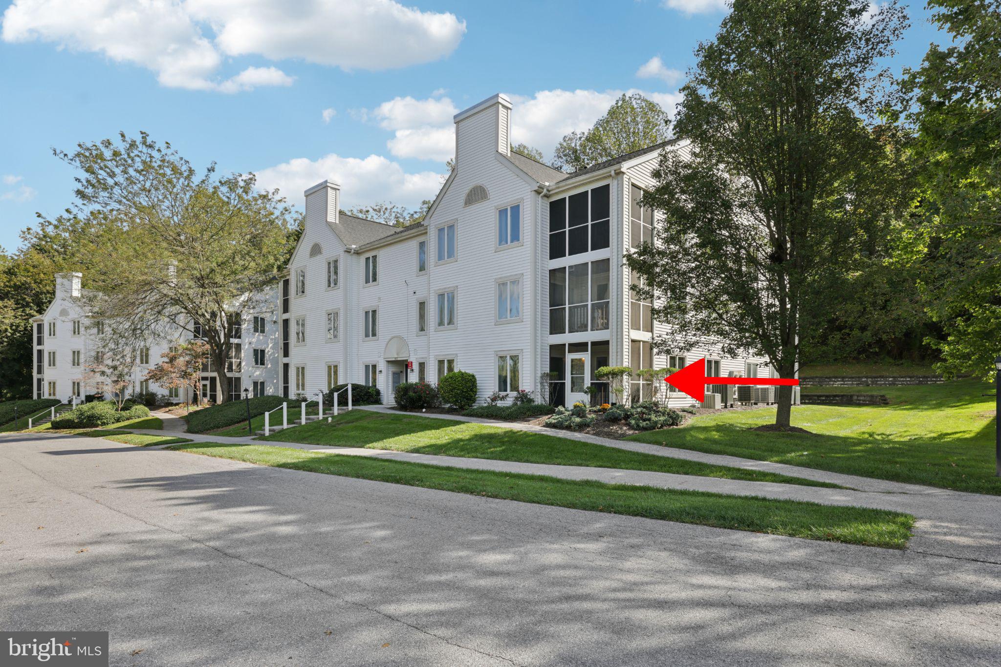 465 Pleasanton Road, Unit C14 Westminster, MD 21157 - Photo 3 of 39 a view of a volley ball court