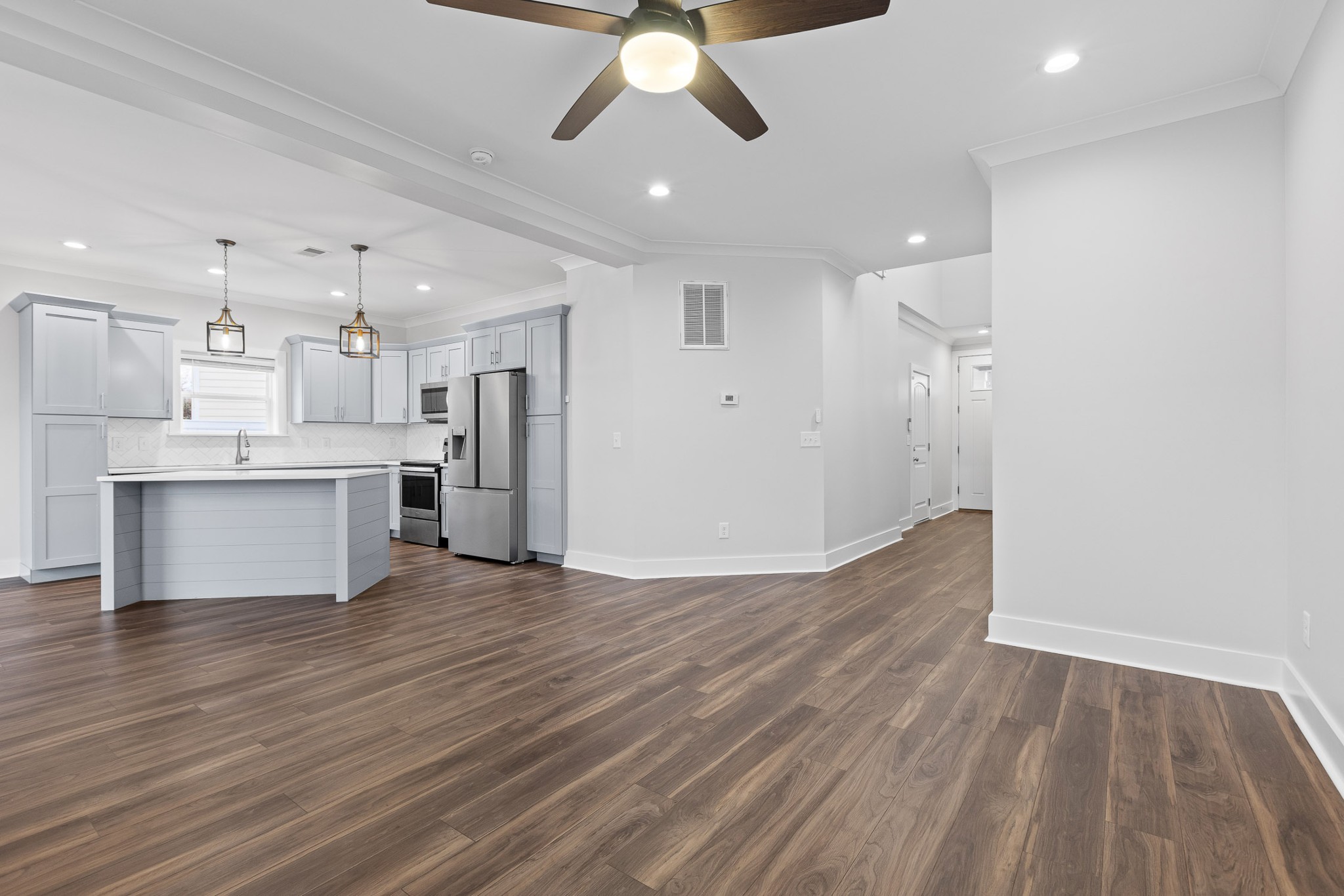 5395 Reneau Way Chattanooga, TN 37412 - Photo 8 of 28 Living Room