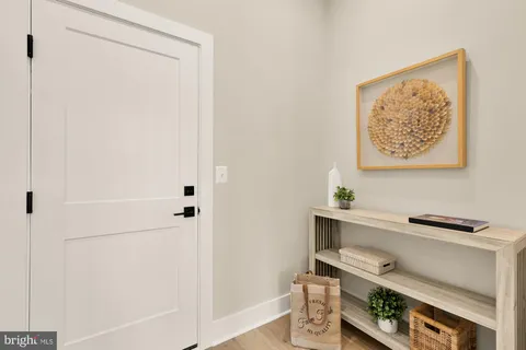 $1,550,000 | 126 Longview Drive, Alexandria, VA 22314